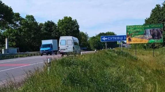 Билборд B в Ярмолинцах Н-03 Житомир-Чернівці, км. 210+950 фото 1