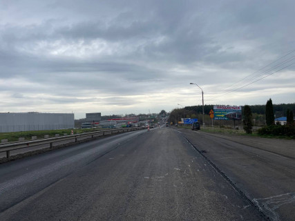 Билборд A на трассах Хмельницкой области Траса Н-03 Житомир-Чернівці, км. 191+350 (ТСЦ "ПОДІЛЛЯ" ближній до міста) фото 1