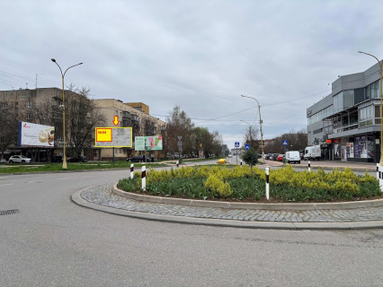Билборд B в Ужгороде, 3x6  вул. Тиводара Легоцького фото 1