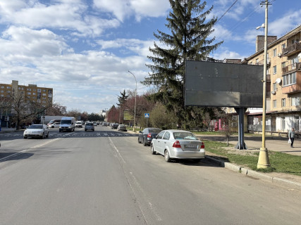 Билборд A в Ужгороде, 3x6  пр.Свободи 28 фото 1