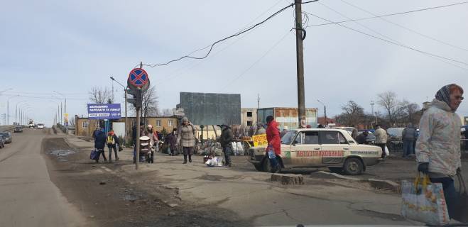 Білборд, Бігборд (Борд)  A у Лозовій, 3х6  вул. Соборна, Центральний ринок Фото 1