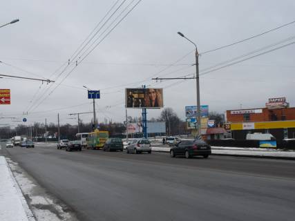 Призма A в Полтаве, 3х6  вул. В.Тирновська / Героїв ОУН вул. (Ковпака) (ТРЦ "Екватор") призматрон - 181357 фото 1