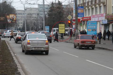 Ситилайт A в Полтаве, 1,2х1,8  вул. Соборності (Жовтнева), 49 (пішохідний перехід) фото 1
