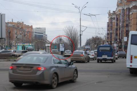 Ситилайт A в Полтаве вул. Соборності (Жовтнева) (центральний вхід до Каштанової алеї)-R. фото 1