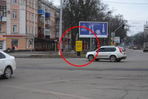 Ситилайт B в Полтаве вул. Соборності (Жовтнева), 46 / майдан Незалежності (пішохідний перехід) фото 1