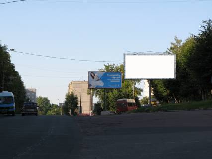 Билборд A в Бердичеве, 3x6  Одеська вул., 40/1 ( пам'ятник) фото 1