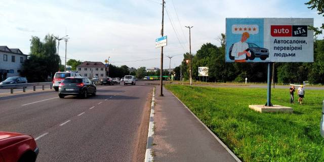 Билборд A в Заричанах, 3x6  Траса Бердичів-Житомир,с.Зарічани, в'їзд з Бердичева в Житомир. За заправкою ANP (щит № 3) фото 1