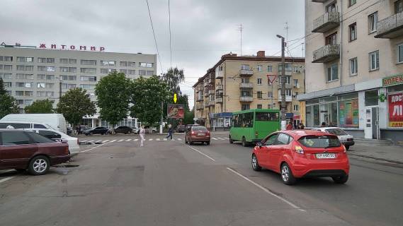 Billboard A in Zhytomyr, 3.14х2.32  pl. Peremogi, 6 (gotel' Zitomir, centr mista) Photo 1