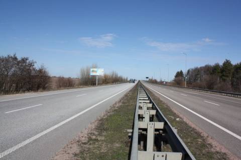 Билборд B в Житомире, 3x6  траса Київ-ЧОП  М-06 116+400 (право) Вояж фото 1