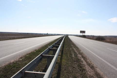 Билборд A в Житомире, 3x6  траса Київ-ЧОП  М-06  117+350 (право) Вояж фото 1
