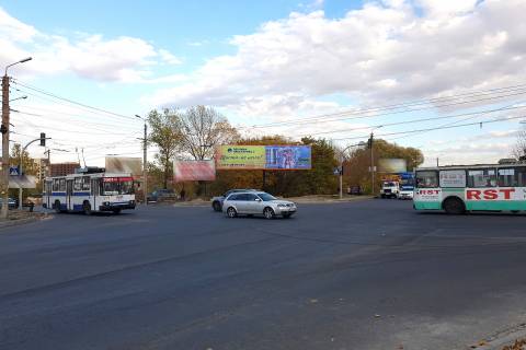 Билборд A в Хмельницком, 3*6  перехрестя вул.П.Мирного - вул.Озерна, неподалік: новобудови м.р. Озерна, склади будматеріалів [праве вухо] фото 1