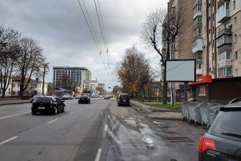 Скроллер A в Хмельницком, 2,32*3,14  вул.Шевченкa, 8 , неподалік: відділення Банків, Супермаркети та дрібна комерція - 559339 фото 1
