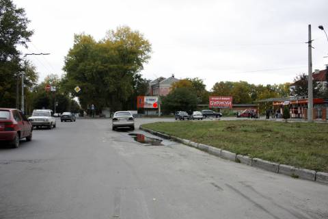 Билборд A в Хмельницком, 3*6  перехрестя вул.В.Чорновола - вул.Ціолковського. неподалік: зупинка, скупчення МАФів, СТО, шиномонтаж, АЗС "УкрНафта" (в'їзд в місто, в центр) фото 1
