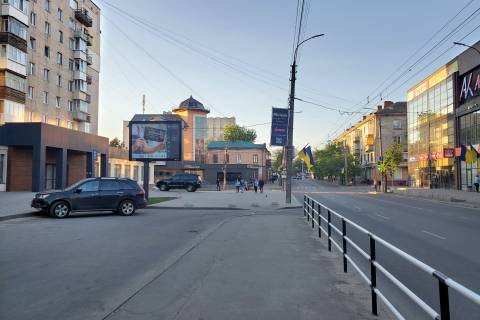 Billboard B in Khmelnitsky, 2,32*3,14  perehresta st.Kam'anec'ka - st.Vajsera, nepodalik: TC "Libid' Plaza", TC "Kvartal", TC "Ditacij svit" Photo 1