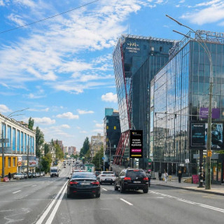 Видеоборд A у Києві, 28 кв.м.  Вулиця Гетьмана , 6  ТРЦ "Cosmo Multimall" - 669107 Фото 1