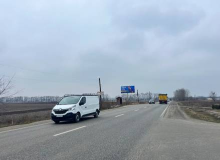 Билборд B в Черкассах ул.Оноприенко ЛНЗ стадион м-н Поляна фото 1