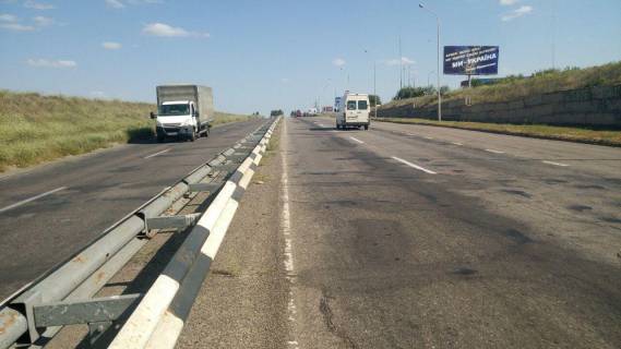Billboard A in Kherson, 3х6 м.  Mikolaivs'ke sose/v'izd v m.Herson/AZS Photo 1
