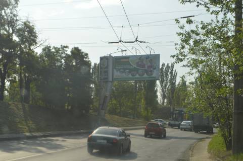 Билборд B в Херсоне, 3х6 м.  Нафтовиків вул.(між залізничними мостами) фото 1