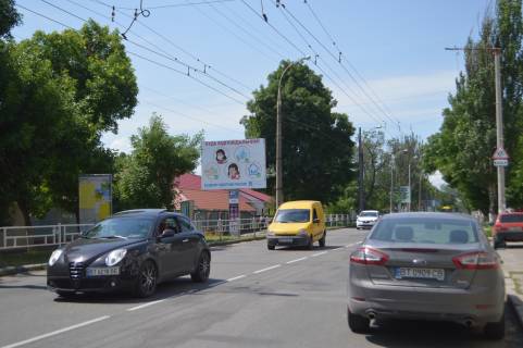 Билборд B в Херсоне, 3х4 м.  Перекопська вул.(р-н Медичного Коледжу) фото 1