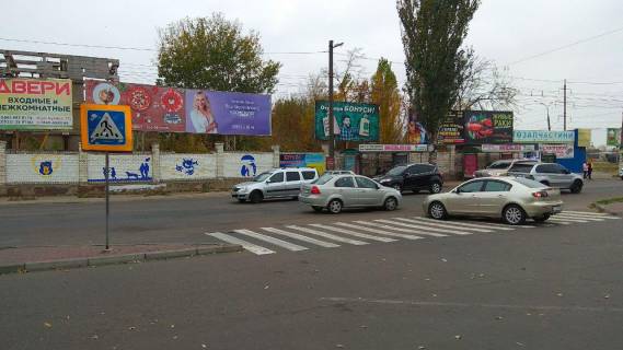 Билборд A в Херсоне ТРЦ Фабрика/автобусна зупинка (6) фото 1