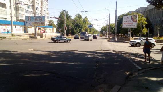 Призма A в Херсоне, 3х4 м.  Перекопська вул./Залаегерсег вул. - 50843 фото 1
