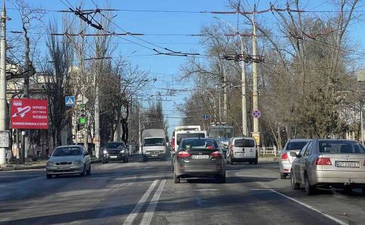 Видеоборд A в Херсоне на розі вул. 200-річчя Херсона та 49 Гв. Дивізії (район пл. Каховська) - 393129 фото 1