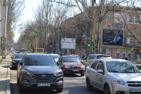 Білборд, Бігборд (Борд)  A у Херсоні Ушакова пр./Пугачова пров.(м-н "МАГНАТ") Фото 1