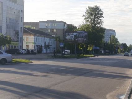 Билборд B в Бердичеве Вінницька 39 Б сторона (ТЦ КОНТИНЕНТ)центр міста фото 1