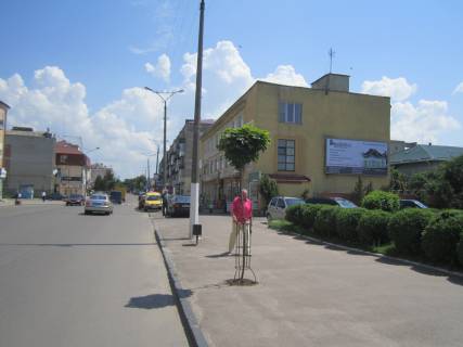 Билборд A в Дубно м. Дубно,  вул. Д.Галицького,7 фото 1
