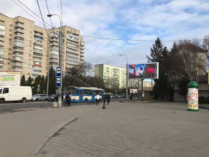 Video Billboard A in Rivne, 6х3м  m. Rivne, st. Kiivs'ka, v rajoni perehresta z st. A.Grusevs'kogo - 482643 Photo 1