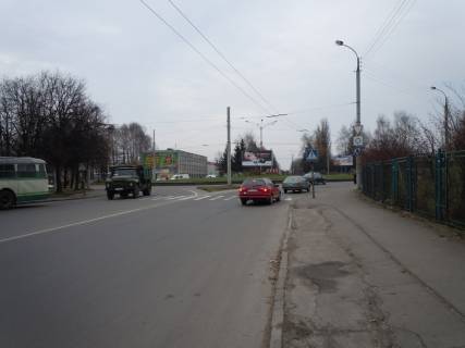 Билборд A в Ровно, 6х3м  м. Рівне, кільце на перехресті вул. Володимира Стельмаха (Курчатова) та вул. Д. Галицького фото 1