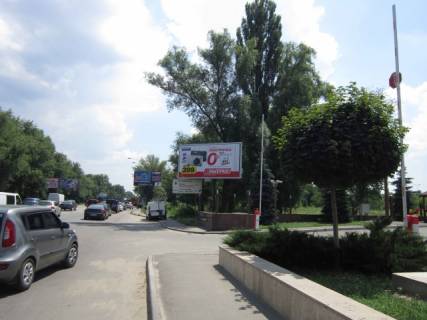 Призма A в Киеве Окружная дорога возле ТЦ АРАКС(за 50м до территории суперм. Metro) А - 52692 фото 1