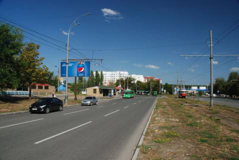 Білборд, Бігборд (Борд)  B у Харкові, 3х6  Перемоги пр-т, 75-А, з центру Фото 1