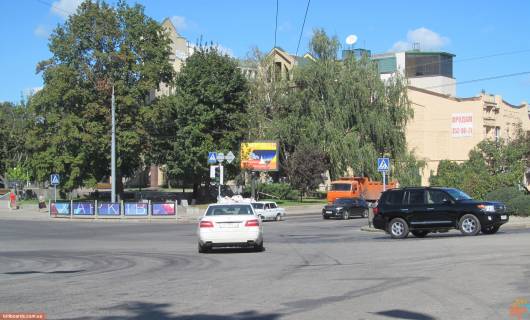 Скроллер B в Запорожье Клочковская ул., 3 - Соборный спуск, из центра - 165691 фото 1