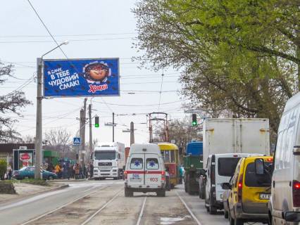 Билборд B в Харькове, 3х6  Гольдбергівська (Першої Кінної Армії) вул., 13, з центру фото 1
