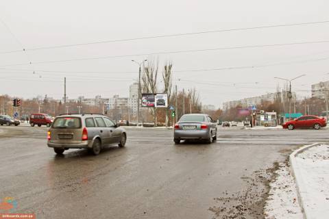 Призма B в Харькове, 3х6  Нескорених (Героїв Праці) вул. - Тракторобудівників пр-т, в центр - 165674 фото 1