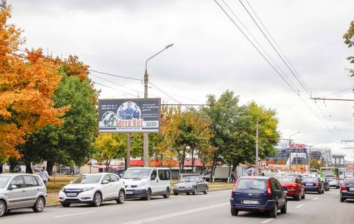 Билборд B в Харькове, 3х6  Холодногірська (Єлізарова) вул., 4, в центр фото 1
