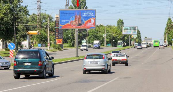 Билборд A в Харькове, 3х6  просп. Льва Ландау (50-річчя СРСР) 155-а, в центр фото 1
