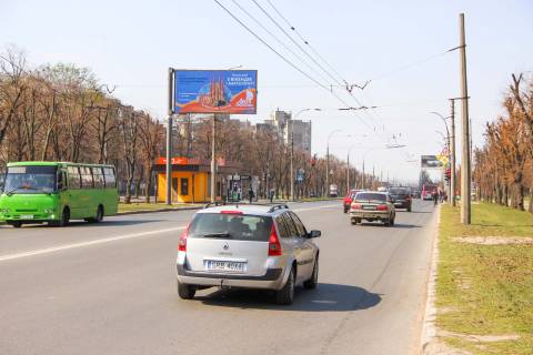 Билборд B в Харькове, 3х6  Байрона (Героїв Сталінграда) пр-т, 146б, в центр фото 1