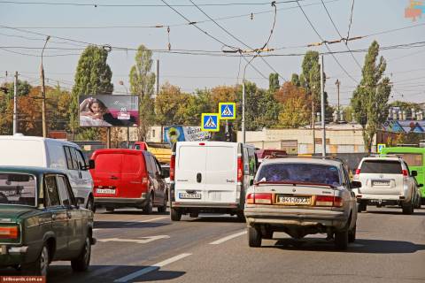 Призма B в Запорожье Юбилейный пр-т - Льва Ландау пр-т, в центр (VIP) - 166121 фото 1