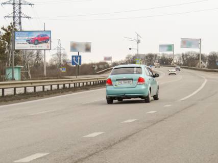Билборд B в Песочине, 3х6  Траса Київ-Харків - в'їзд у бік Харкова, зупинка Райелівівка фото 1