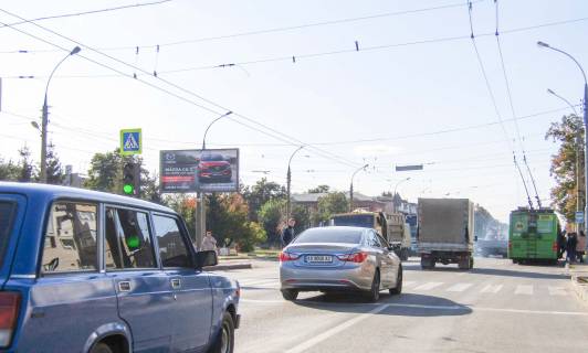 Билборд B в Днепр (Днепропетровск), 3х6  Богдана Хмельницького (Героїв Сталінграда) пр-т, 12, в центр фото 1