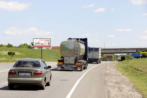 Билборд B в Харькове, 3х6  Академіка Курчатова пр-т - Лозовеньківський пр-т (7) фото 1