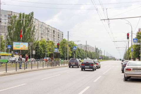Білборд, Бігборд (Борд)  B у Харкові, 3х6  Перемоги пр-т, 70-Д, в центр Фото 1