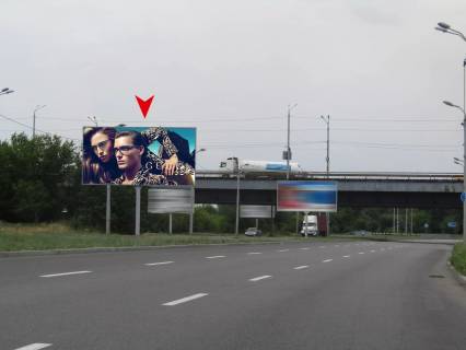 Билборд A в Днепр (Днепропетровск), 3x6  В'їзд на Південний міст з ж/м Перемога, розділювальна смуга фото 1