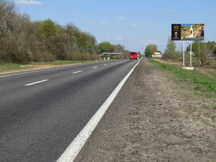 Билборд A в Богодухове, 3х6  Суми-Харків траса, в'їзд в Богодухов, перед знаком, в Харків фото 1
