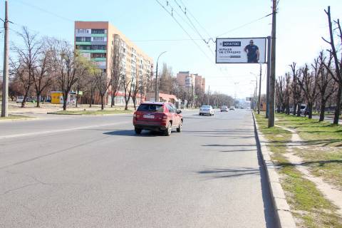 Билборд A в Днепр (Днепропетровск), 3х6  Богдана Хмельницького (Героїв Сталінграда) пр-т,160, з центру фото 1