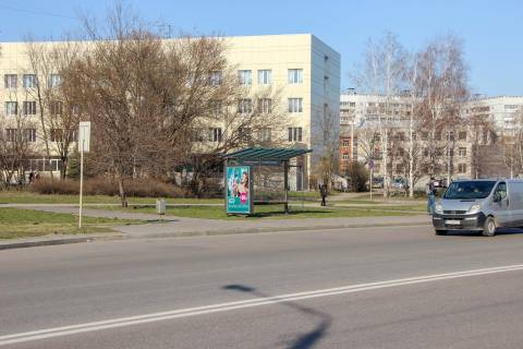 Билборд B в Харькове, 1,24х1,84  Шевченка - Петропавлівська (Челюскінців), 3 (зупинка 23-я дитяча лікарня), з центру фото 1