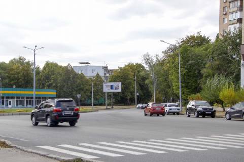 Билборд B в Харькове, 3х6  23 Серпня вул. - Отакара Яроша вул., 54, в центр фото 1