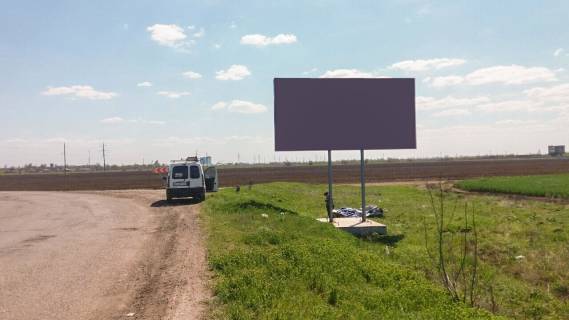 Білборд, Бігборд (Борд)  A у Снігурівці з боку Миколаєва Фото 1